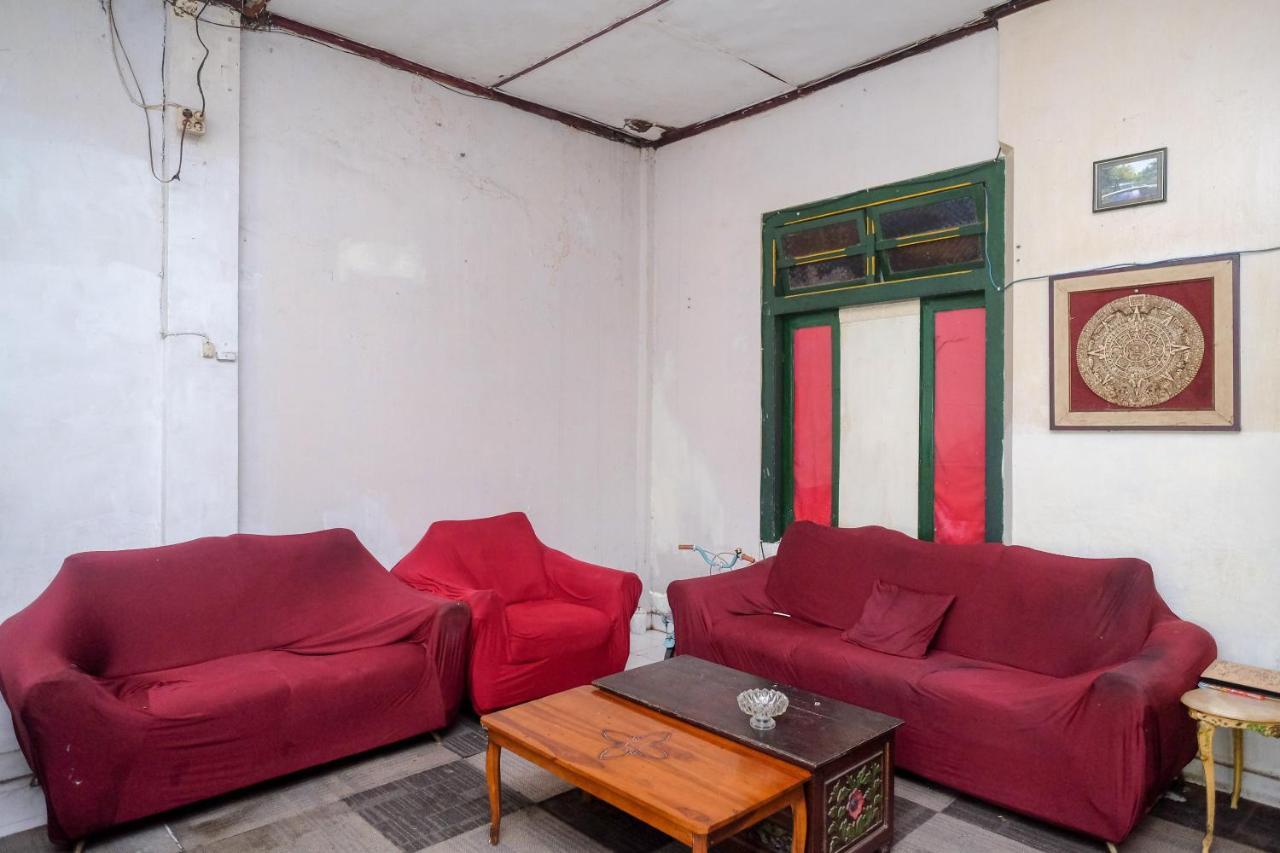 Hotel Reddoorz Near Plengkung Gading